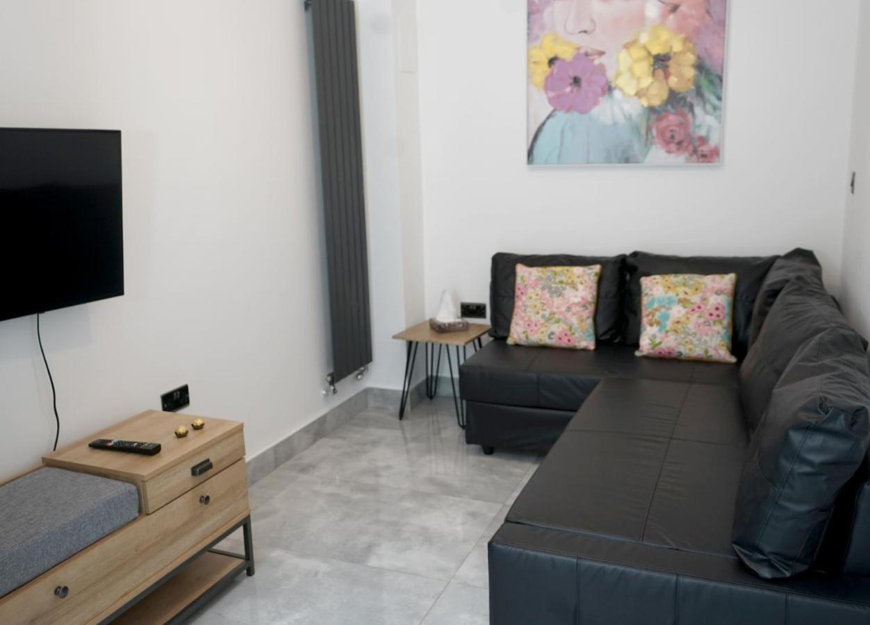Luxury London Garden Home Sleep 7, 2 Mins To Metro Zewnętrze zdjęcie