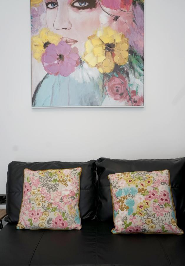 Luxury London Garden Home Sleep 7, 2 Mins To Metro Zewnętrze zdjęcie