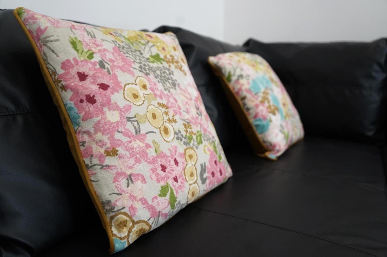 Luxury London Garden Home Sleep 7, 2 Mins To Metro Zewnętrze zdjęcie