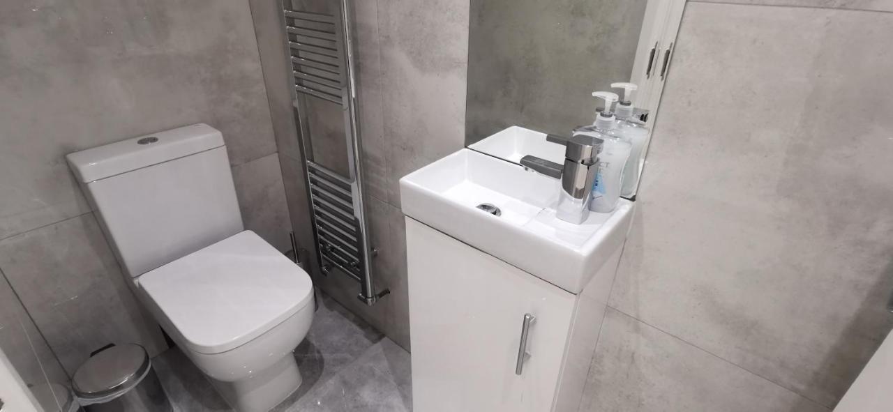 Luxury London Garden Home Sleep 7, 2 Mins To Metro Zewnętrze zdjęcie